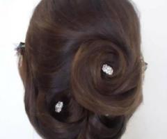 Acconciatura per una sposa romantica realizzata da Ivana Biondini