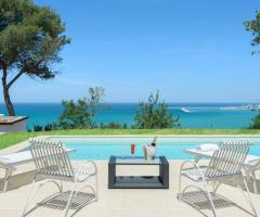 Villa Krizia - Il relax a bordo piscina