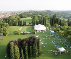 Scenario di un matrimonio all'aperto