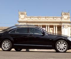 Macchina elegante per gli sposi