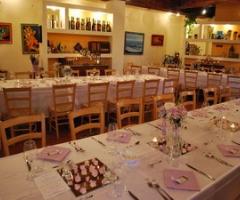 Graziosi centrotavola e segnaposto realizzati dallo staff dell'Agriturismo Il Murello