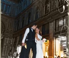 Sposi nella Galleria a Napoli by Nicola Improda