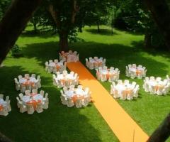 Ricevimento di matrimonio in giardino