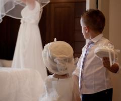 Paggetto e damigella al matrimonio