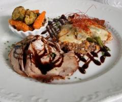 Secondi di carne e pesce di Palati Esigenti, servizio catering a Viagrande (Catania)