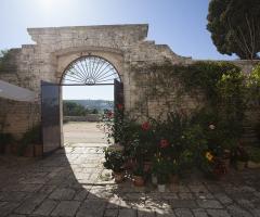 Masseria Montepaolo - Il cancello di entrata