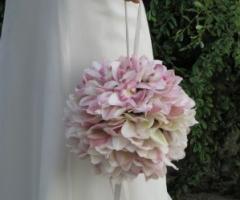 Bouquet a borsetta per la sposa
