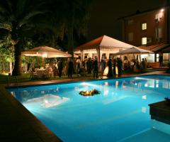 Ricevimento di matrimonio a bordo piscina - Villa Aldobrandeschi