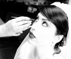 Foto artistica della sposa in bianco e nero