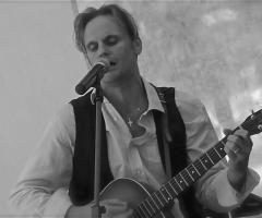 miki the voice - 10hp partyliveband