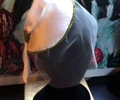 "Inna" hat con veletta in tulle a maglia fina tonda