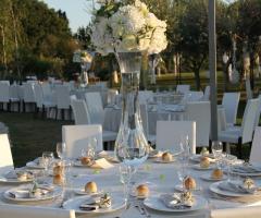 Ricevimento di matrimonio in giardino