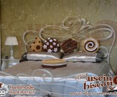 Cuscino Biscotto per la camera matrimoniale