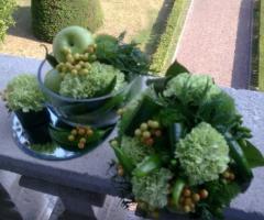 Decorazioni floreali con frutta per il matrimonio