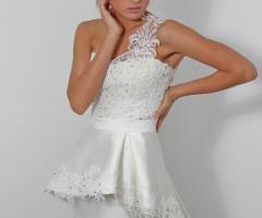 Atelier Kelebek - Abito in mikado con rifiniture in pizzo e linea a sirena