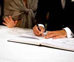 Stefano Di Marco Fotografo - Le firme dopo la cerimonia