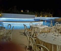 Borgo Ducale Brindisi - I tavoli a bordo piscina