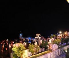 Matrimonio serale all'aperto