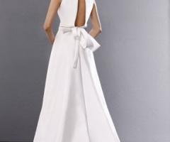 Vestito da sposa con scollatura sulla schiena