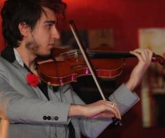 Violinista Cisco - Tanti generi musicali, dal classico al pop, fino alle colonne sonore