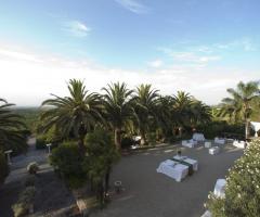 Matrimonio immerso nel verde