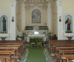 Allestimento in verde per la cerimonia di matrimonio