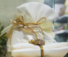 Bomboniera con ciondolo prezioso