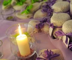 Allestimenti con candele per il ricevimento di nozze
