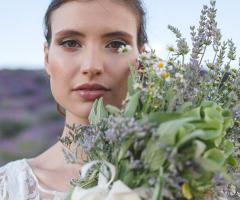 Roberta Cavaliere - Sposarsi nella lavanda