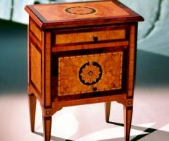 Mobili Intarsiati artistici - Comodino in stile Modello  Rosone