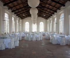 Tavoli per gli invitati al matrimonio