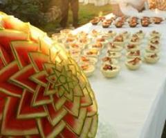 Originali composizioni di frutta