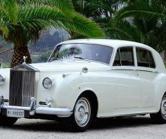 Autonoleggio Campo - La Rolls Royce silver cloud  '52 per la sposa