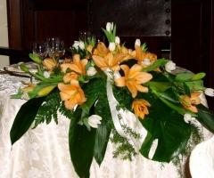 Addobbo floreale arancione per il matrimonio