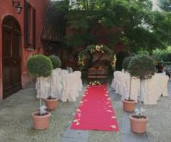 Allestimento per la celebrazione del rito all'aperto