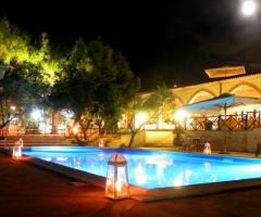 Matrimonio a bordo piscina