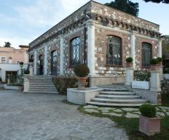 La caratteristica struttura di Nuova Villa dei Cesari