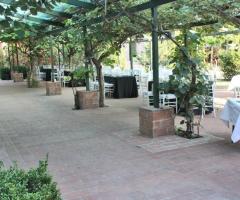 Corte Glam - patio del kiwi coperto per cerimonie all'aperto protette dalla pioggia