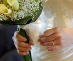 Foto della sposa durante la celebrazione del matrimonio