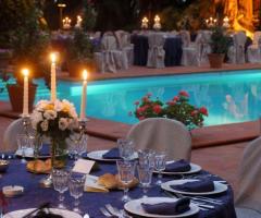 Villa Chiaramonte Bordonaro - Allestimento dei tavoli del ricevimento all'aperto