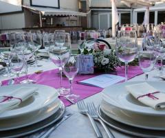Mise en place con un tocco di fucsia