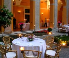 Ricevimento di matrimonio nel giardino di Palazzo Cardinal Cesi