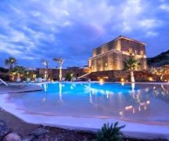 Resort con piscina per il matrimonio