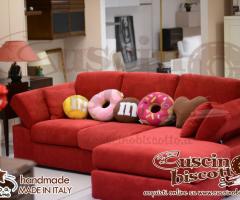 Ciambelle, cuori ed M&Ms di Cuscino Biscotto