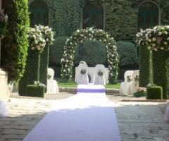 Celebrazione matrimonio nel parco a Villa Ducale.