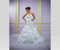 Modelli da sposa Tommaso Strangis da Mille Idee Sposa, Randazzo (Catania)