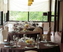 La luminosa veranda del ristorante