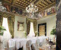 Hotel d'Inghilterra - Sala Pio IX allestita per il matrimonio