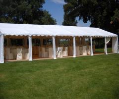 Gazebo nel parco del Podere La Branda