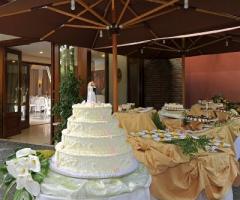 Torta nuziale e buffet di dolci